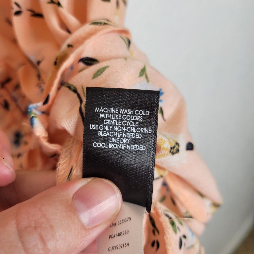 Torrid Size L Peach Floral Fit & Flare Challis Button Front Short Sleeve Blouse - Picture 3 of 10